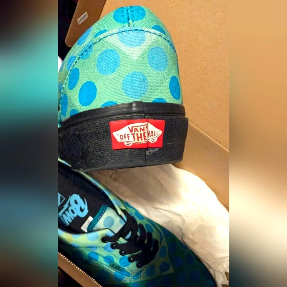 Vans X David Bowie "Space Oddity" Era - Picture 14 of 16